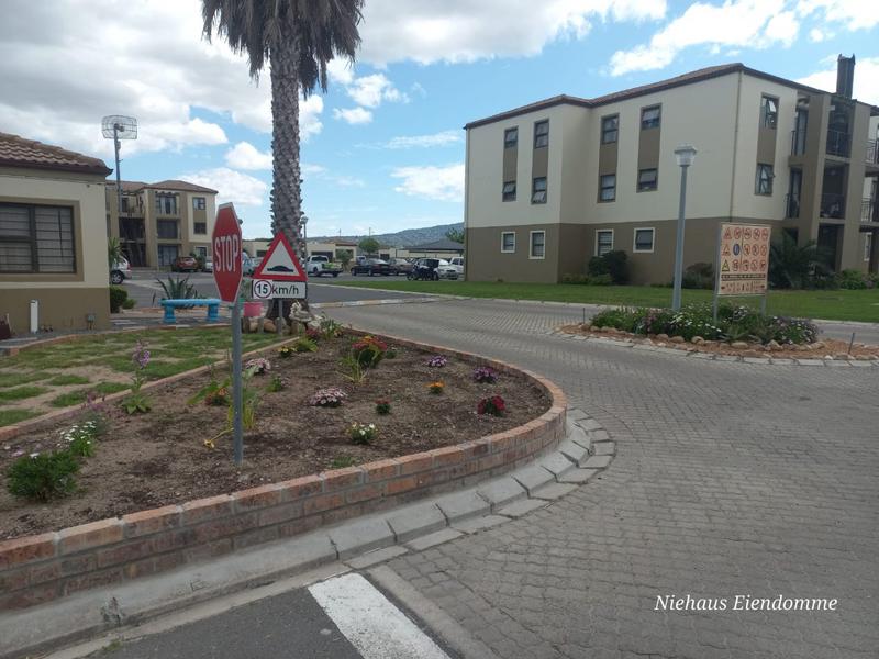 To Let 2 Bedroom Property for Rent in Guldenland Western Cape